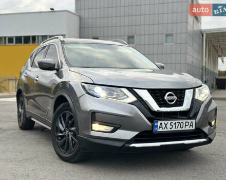 Серый Ниссан Rogue, объемом двигателя 2 л и пробегом 165 тыс. км за 15500 $, фото 3 на Automoto.ua