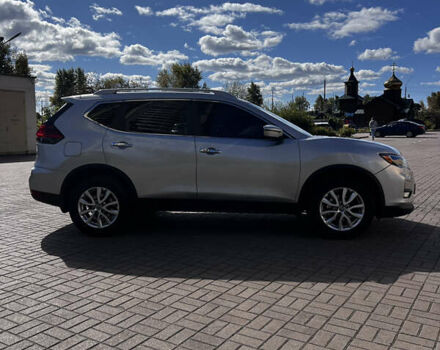 Серый Ниссан Rogue, объемом двигателя 2.49 л и пробегом 119 тыс. км за 15200 $, фото 2 на Automoto.ua