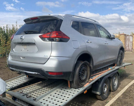 Серый Ниссан Rogue, объемом двигателя 2.5 л и пробегом 200 тыс. км за 9000 $, фото 2 на Automoto.ua