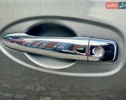 Серый Ниссан Rogue, объемом двигателя 2.5 л и пробегом 197 тыс. км за 12900 $, фото 13 на Automoto.ua