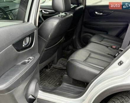 Сірий Ніссан Rogue, об'ємом двигуна 2.5 л та пробігом 47 тис. км за 16999 $, фото 41 на Automoto.ua