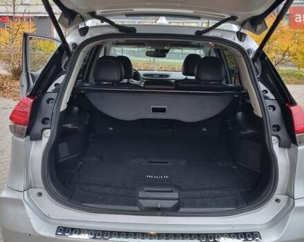 Серый Ниссан Rogue, объемом двигателя 2.49 л и пробегом 89 тыс. км за 15500 $, фото 12 на Automoto.ua