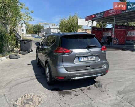 Серый Ниссан Rogue, объемом двигателя 2.49 л и пробегом 180 тыс. км за 15200 $, фото 2 на Automoto.ua