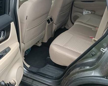 Серый Ниссан Rogue, объемом двигателя 2.49 л и пробегом 136 тыс. км за 14300 $, фото 9 на Automoto.ua