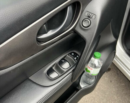 Сірий Ніссан Rogue, об'ємом двигуна 2 л та пробігом 143 тис. км за 12700 $, фото 9 на Automoto.ua