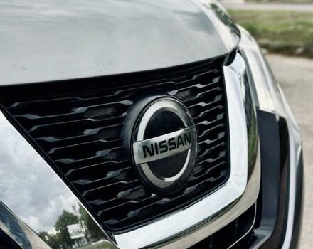 Сірий Ніссан Rogue, об'ємом двигуна 2.5 л та пробігом 180 тис. км за 17500 $, фото 4 на Automoto.ua