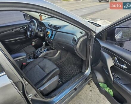 Серый Ниссан Rogue, объемом двигателя 2.49 л и пробегом 177 тыс. км за 12000 $, фото 23 на Automoto.ua