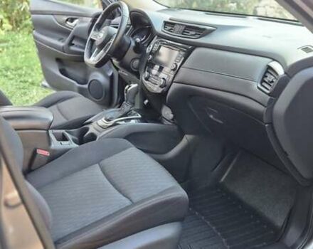 Серый Ниссан Rogue, объемом двигателя 2.5 л и пробегом 301 тыс. км за 11900 $, фото 8 на Automoto.ua