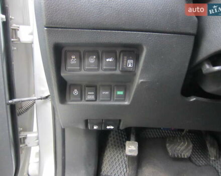 Серый Ниссан Rogue, объемом двигателя 2.5 л и пробегом 120 тыс. км за 16000 $, фото 27 на Automoto.ua