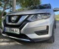 Ніссан Rogue 2017 у Хмельницькому на Automoto.ua Сірий Ніссан Rogue, об'ємом двигуна 2.5 л та пробігом 162 тис. км за 12800 $, фото 2 на Automoto.ua