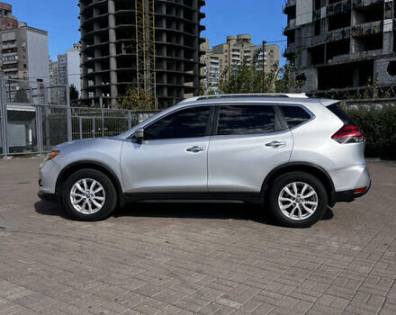 Серый Ниссан Rogue, объемом двигателя 2.49 л и пробегом 119 тыс. км за 15200 $, фото 7 на Automoto.ua