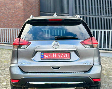 Серый Ниссан Rogue, объемом двигателя 2.5 л и пробегом 197 тыс. км за 12900 $, фото 5 на Automoto.ua