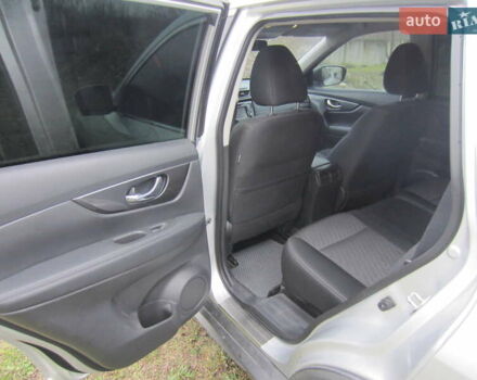 Серый Ниссан Rogue, объемом двигателя 2.5 л и пробегом 120 тыс. км за 16000 $, фото 18 на Automoto.ua