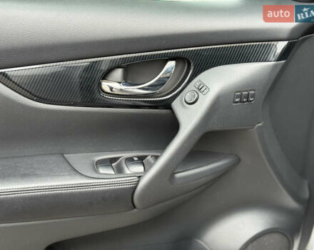 Сірий Ніссан Rogue, об'ємом двигуна 2.5 л та пробігом 47 тис. км за 16999 $, фото 28 на Automoto.ua