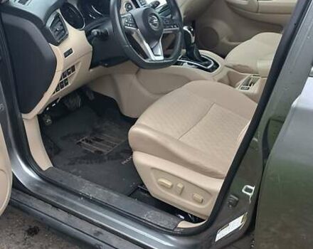 Серый Ниссан Rogue, объемом двигателя 2.49 л и пробегом 136 тыс. км за 14300 $, фото 10 на Automoto.ua