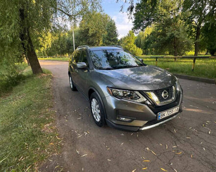 Ніссан Rogue 2017 у Рівному на Automoto.ua Сірий Ніссан Rogue, об'ємом двигуна 2.5 л та пробігом 100 тис. км за 15500 $, фото 5 на Automoto.ua