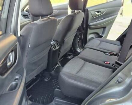 Серый Ниссан Rogue, объемом двигателя 2.5 л и пробегом 301 тыс. км за 11900 $, фото 11 на Automoto.ua