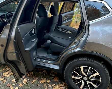 Серый Ниссан Rogue, объемом двигателя 2.49 л и пробегом 180 тыс. км за 13300 $, фото 37 на Automoto.ua