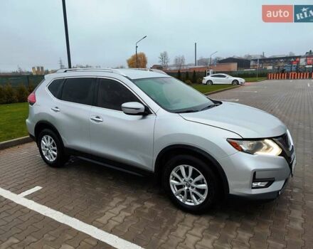 Серый Ниссан Rogue, объемом двигателя 2.49 л и пробегом 132 тыс. км за 13800 $, фото 6 на Automoto.ua