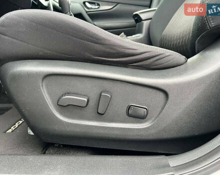 Серый Ниссан Rogue, объемом двигателя 2.5 л и пробегом 119 тыс. км за 14690 $, фото 19 на Automoto.ua