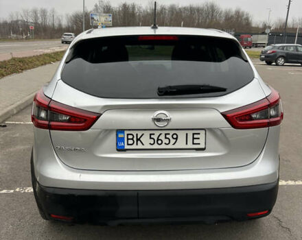 Сірий Ніссан Rogue, об'ємом двигуна 2 л та пробігом 143 тис. км за 12700 $, фото 4 на Automoto.ua