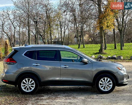 Серый Ниссан Rogue, объемом двигателя 2.5 л и пробегом 85 тыс. км за 14900 $, фото 4 на Automoto.ua