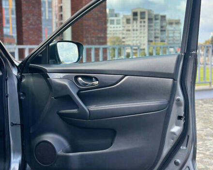 Серый Ниссан Rogue, объемом двигателя 2.5 л и пробегом 197 тыс. км за 12900 $, фото 28 на Automoto.ua