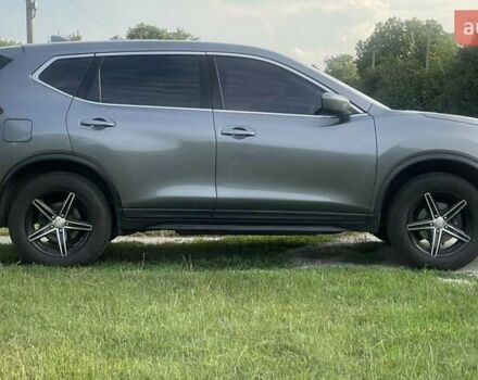 Сірий Ніссан Rogue, об'ємом двигуна 2.49 л та пробігом 120 тис. км за 17000 $, фото 2 на Automoto.ua