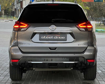 Серый Ниссан Rogue, объемом двигателя 2.49 л и пробегом 102 тыс. км за 15599 $, фото 4 на Automoto.ua