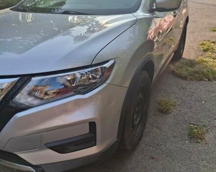 Серый Ниссан Rogue, объемом двигателя 2.5 л и пробегом 160 тыс. км за 15700 $, фото 2 на Automoto.ua