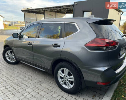 Серый Ниссан Rogue, объемом двигателя 2.49 л и пробегом 115 тыс. км за 12800 $, фото 4 на Automoto.ua