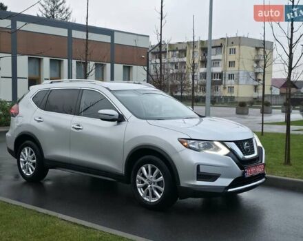 Серый Ниссан Rogue, объемом двигателя 2.49 л и пробегом 189 тыс. км за 13800 $, фото 2 на Automoto.ua