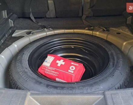 Серый Ниссан Rogue, объемом двигателя 2.49 л и пробегом 70 тыс. км за 15555 $, фото 18 на Automoto.ua