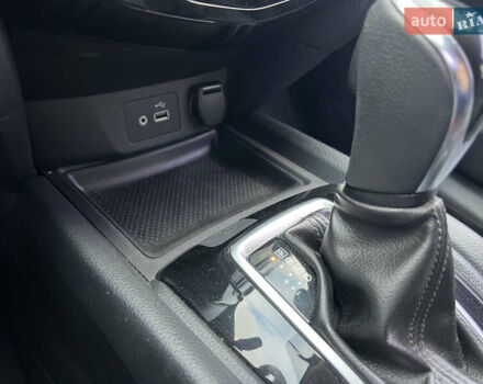 Серый Ниссан Rogue, объемом двигателя 2.49 л и пробегом 102 тыс. км за 15599 $, фото 9 на Automoto.ua