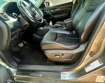 Серый Ниссан Rogue, объемом двигателя 2.5 л и пробегом 77 тыс. км за 16000 $, фото 8 на Automoto.ua