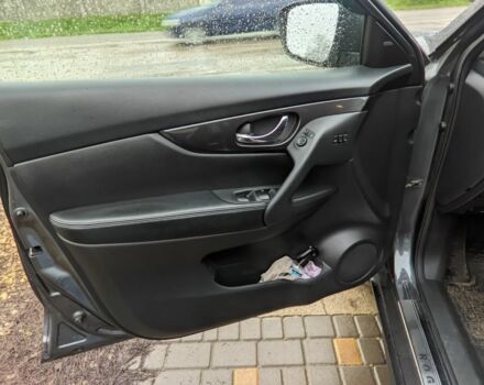 Сірий Ніссан Rogue, об'ємом двигуна 2.5 л та пробігом 135 тис. км за 17300 $, фото 7 на Automoto.ua