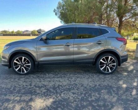 Сірий Ніссан Rogue, об'ємом двигуна 2 л та пробігом 88 тис. км за 2018 $, фото 7 на Automoto.ua