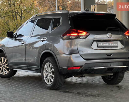 Серый Ниссан Rogue, объемом двигателя 2.49 л и пробегом 102 тыс. км за 15599 $, фото 3 на Automoto.ua