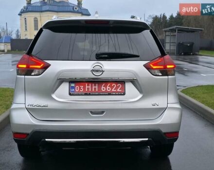 Серый Ниссан Rogue, объемом двигателя 2.49 л и пробегом 189 тыс. км за 13800 $, фото 3 на Automoto.ua