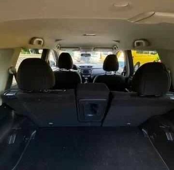 Серый Ниссан Rogue, объемом двигателя 2.5 л и пробегом 110 тыс. км за 13500 $, фото 4 на Automoto.ua