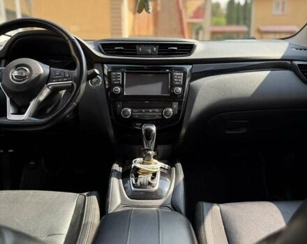 Серый Ниссан Rogue, объемом двигателя 2 л и пробегом 106 тыс. км за 16500 $, фото 4 на Automoto.ua