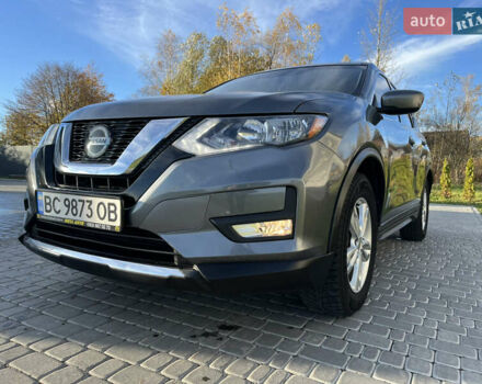 Серый Ниссан Rogue, объемом двигателя 2.49 л и пробегом 115 тыс. км за 12800 $, фото 50 на Automoto.ua