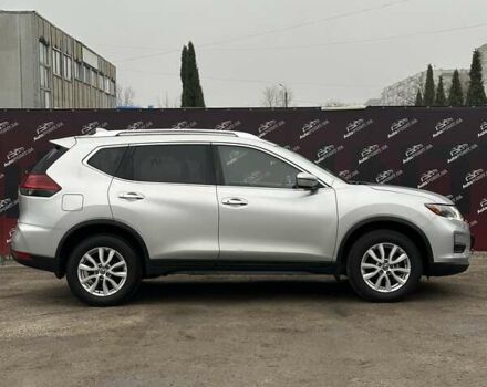 Серый Ниссан Rogue, объемом двигателя 2.5 л и пробегом 117 тыс. км за 14900 $, фото 3 на Automoto.ua