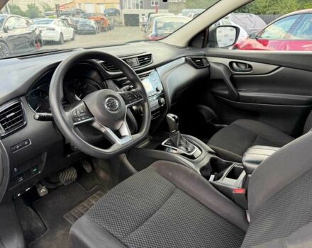 Сірий Ніссан Rogue, об'ємом двигуна 2 л та пробігом 198 тис. км за 9800 $, фото 4 на Automoto.ua