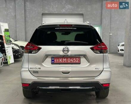 Серый Ниссан Rogue, объемом двигателя 2.5 л и пробегом 125 тыс. км за 15499 $, фото 5 на Automoto.ua