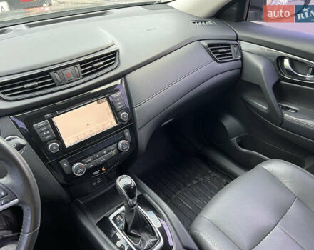 Серый Ниссан Rogue, объемом двигателя 2.49 л и пробегом 102 тыс. км за 15599 $, фото 7 на Automoto.ua