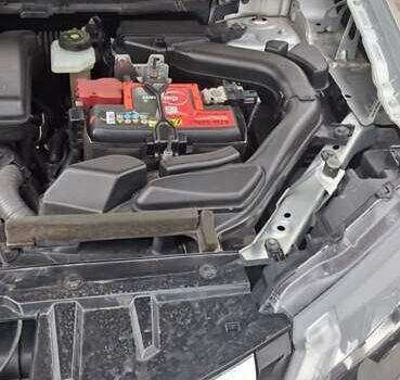 Серый Ниссан Rogue, объемом двигателя 2.49 л и пробегом 115 тыс. км за 16500 $, фото 18 на Automoto.ua