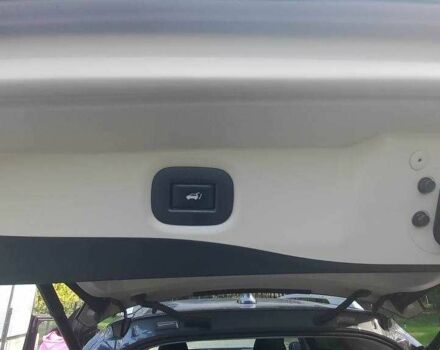 Серый Ниссан Rogue, объемом двигателя 2.5 л и пробегом 143 тыс. км за 12500 $, фото 7 на Automoto.ua