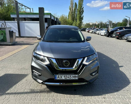 Серый Ниссан Rogue, объемом двигателя 2.5 л и пробегом 107 тыс. км за 15200 $, фото 1 на Automoto.ua