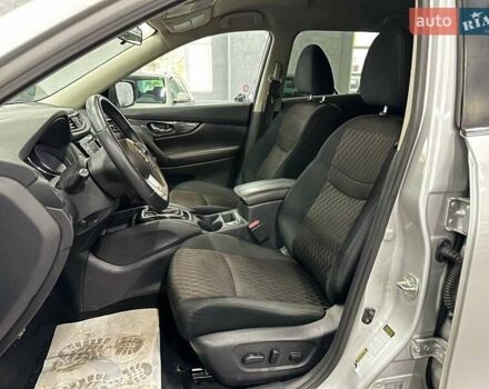 Серый Ниссан Rogue, объемом двигателя 2.5 л и пробегом 125 тыс. км за 15499 $, фото 10 на Automoto.ua